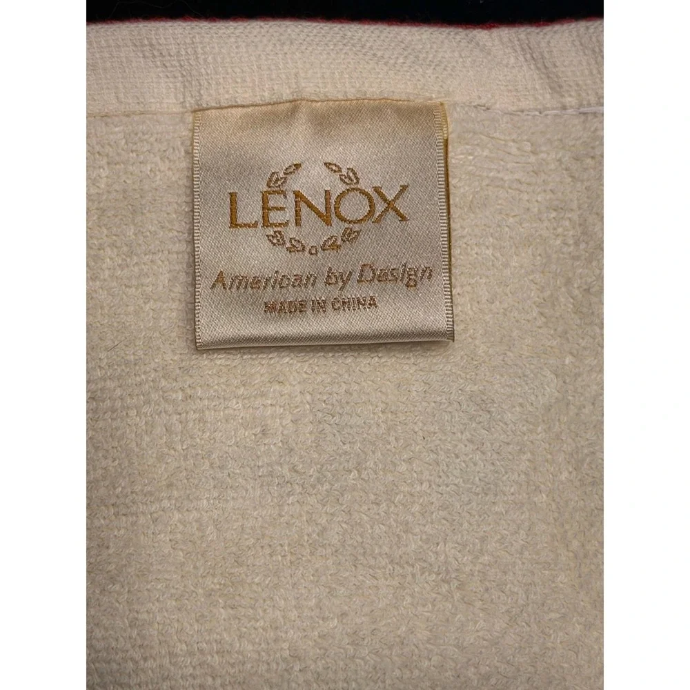 Lenox Holiday Christmas Fingertip Towels Set of 2 Embroidered Holly Gold Trim